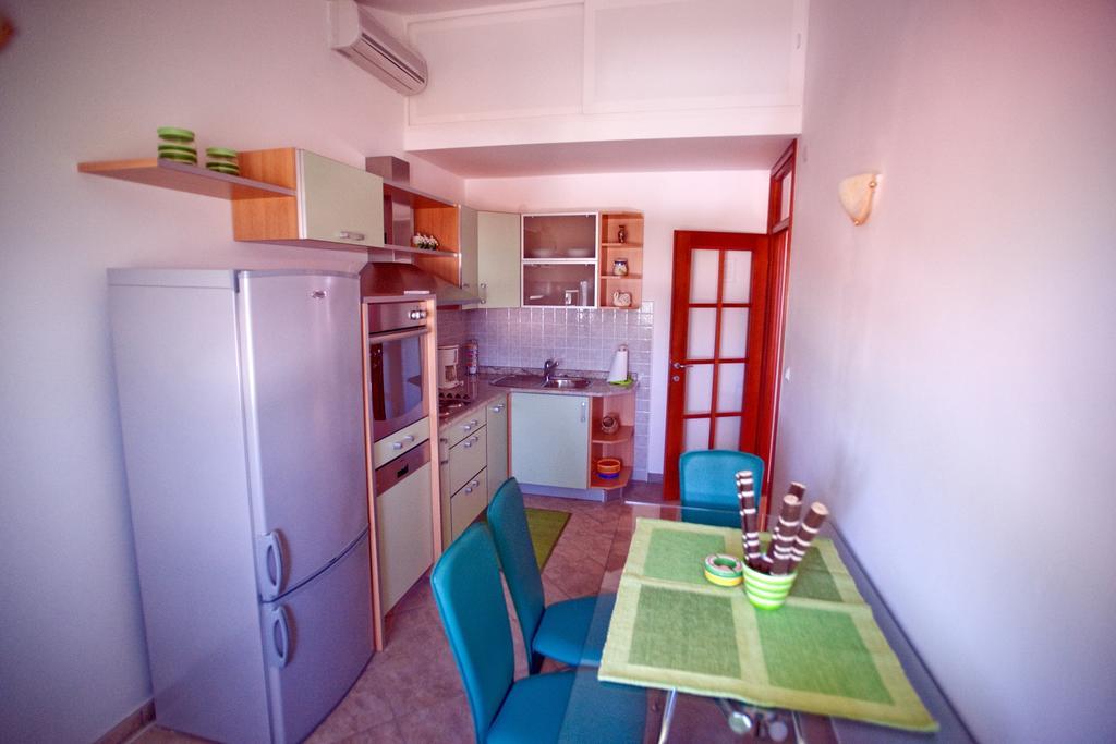 Apartments Marinic 普利莫顿 客房 照片