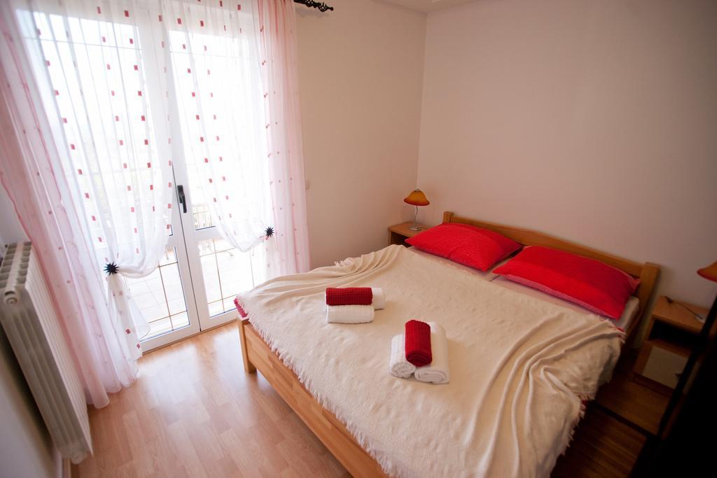 Apartments Marinic 普利莫顿 客房 照片