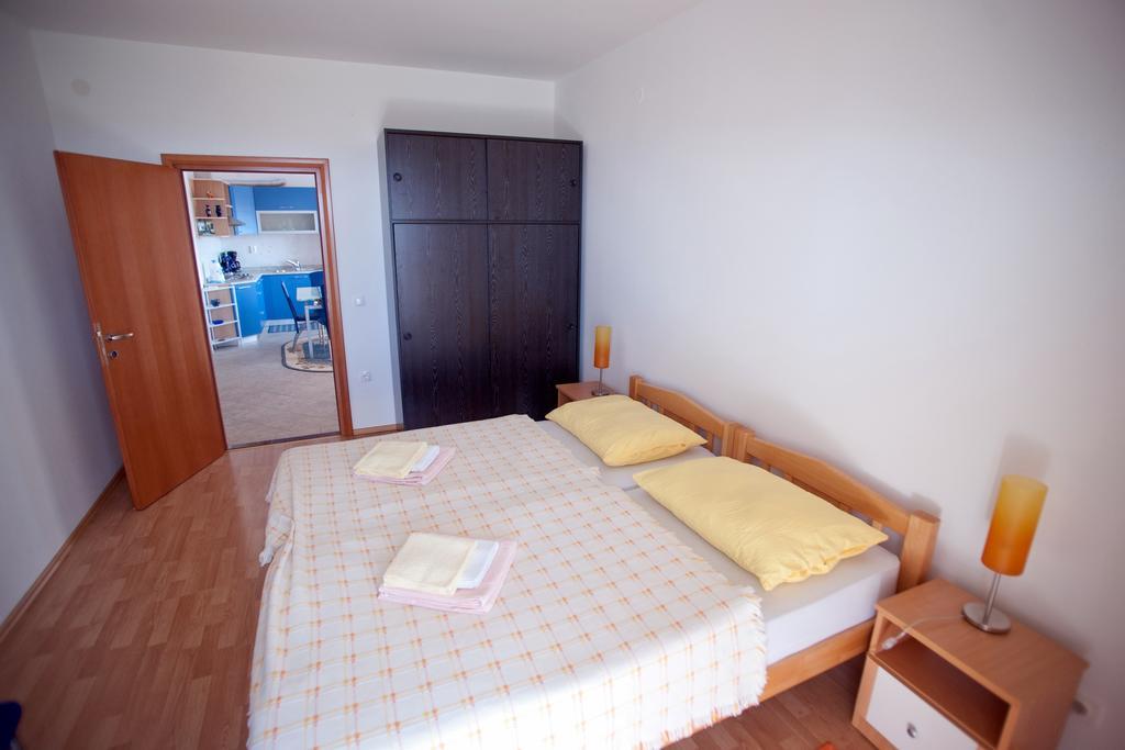 Apartments Marinic 普利莫顿 客房 照片